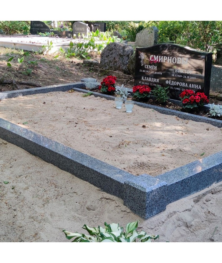 Гранитная оградa - Памятники | Надгробные плитки