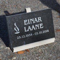 Надгробные плитки в Таллинне и по всей Эстонии