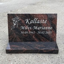 Hauaplaat koos graniidist alusega | Mahla 64, Männikul, Tallinnas