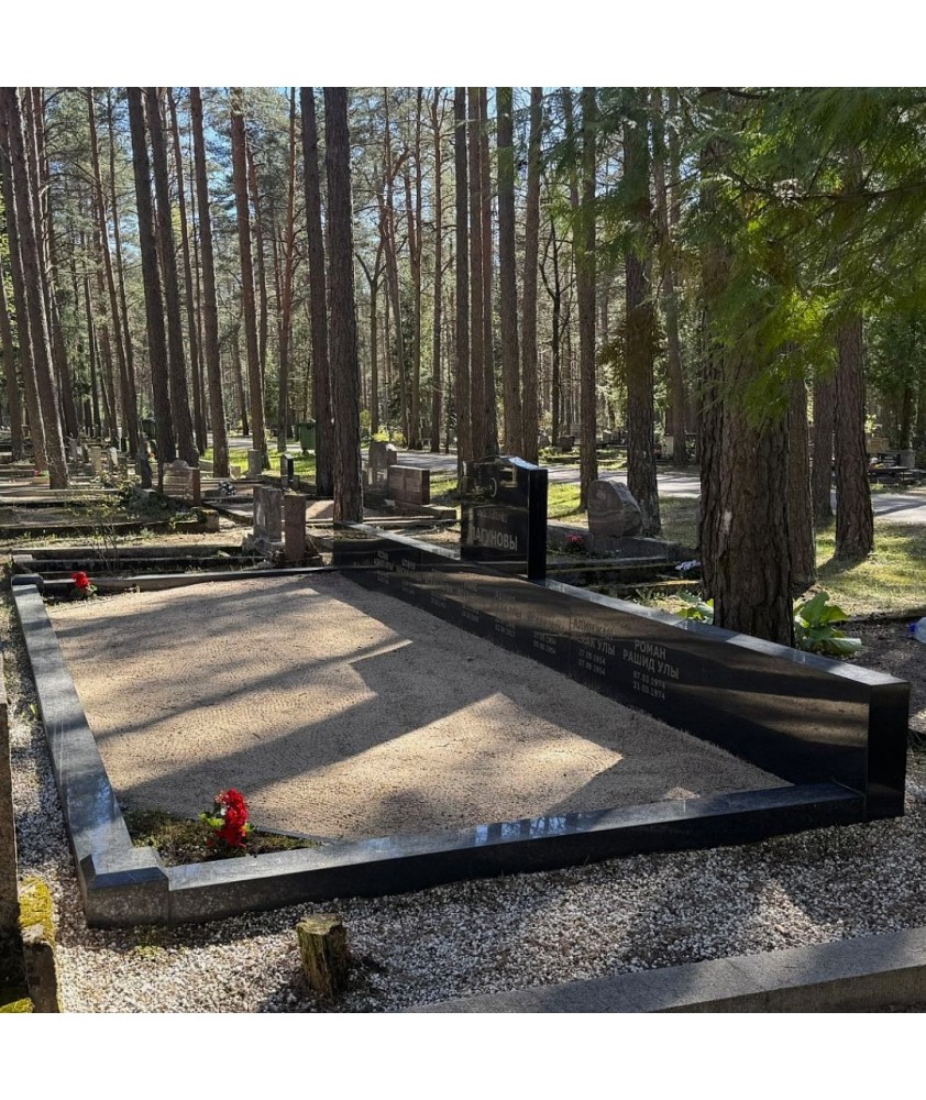 Гранитная оградa - Ограды для могил | Памятники | плитки