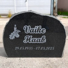 Looduslikud hauakivid - Hauakivid ja Hauapiirded