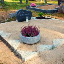 Paekivist hauapiirded - Hauapiirded | Hauakivid | Hauaplaadid - Hauakivi Salong OÜ